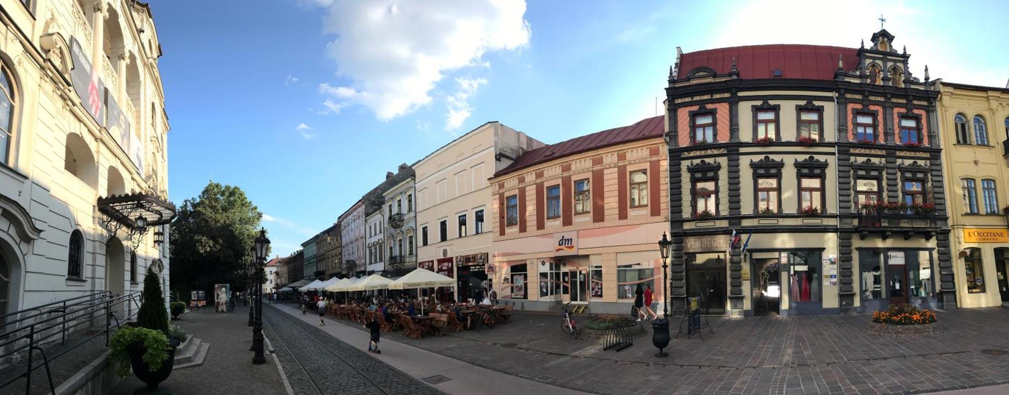 Apartamento E1 Luxury Oldtown Apt - 2X Parking, Foodstore, Pcscreen, Netflix, Unlimited Music, Crib, Babychair, Fastwifi, Aircon Košice Exterior foto